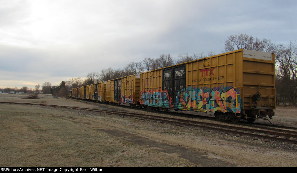 Ohio South Central Railroad (OSCR) train